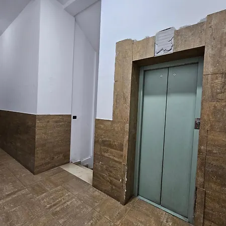 Rock'n'roll Apartment Tirana